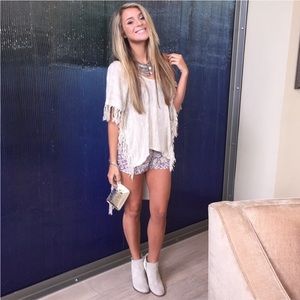 High Low Fringe Tassel Sweater Knit Material Textured Top Tunic